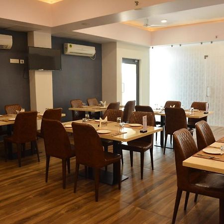 Treehouse Morina Hotel Vithalpur Ngoại thất bức ảnh