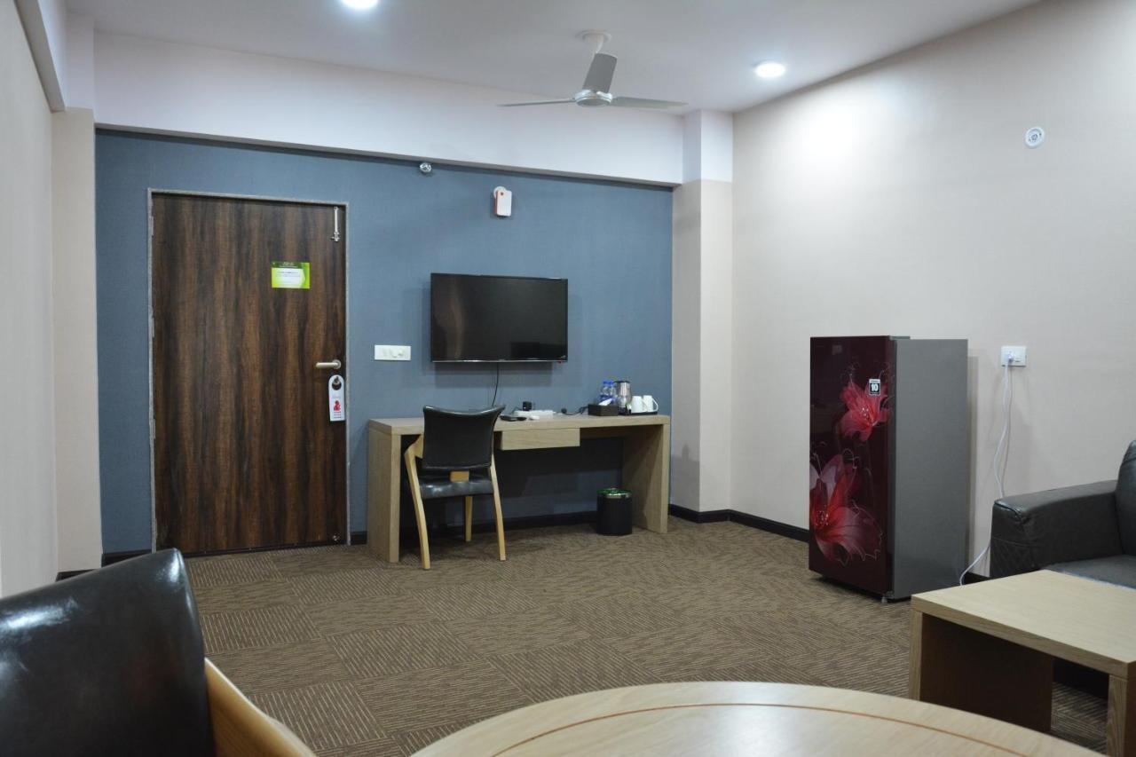 Treehouse Morina Hotel Vithalpur Ngoại thất bức ảnh