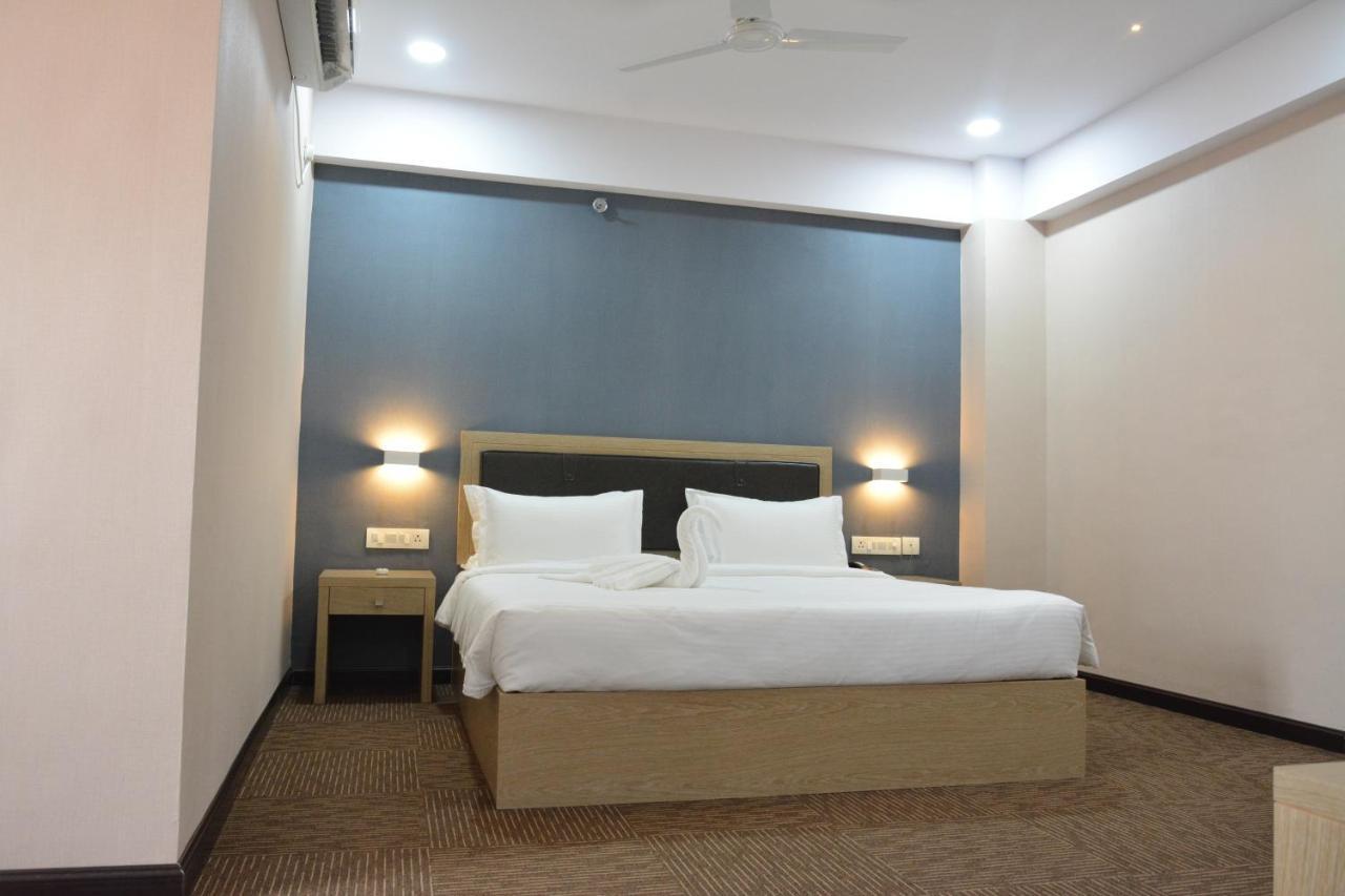 Treehouse Morina Hotel Vithalpur Ngoại thất bức ảnh
