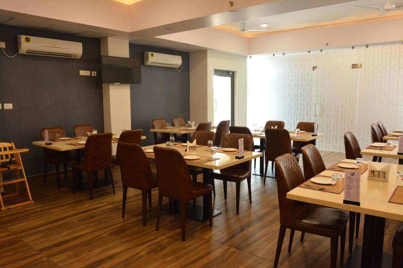Treehouse Morina Hotel Vithalpur Ngoại thất bức ảnh